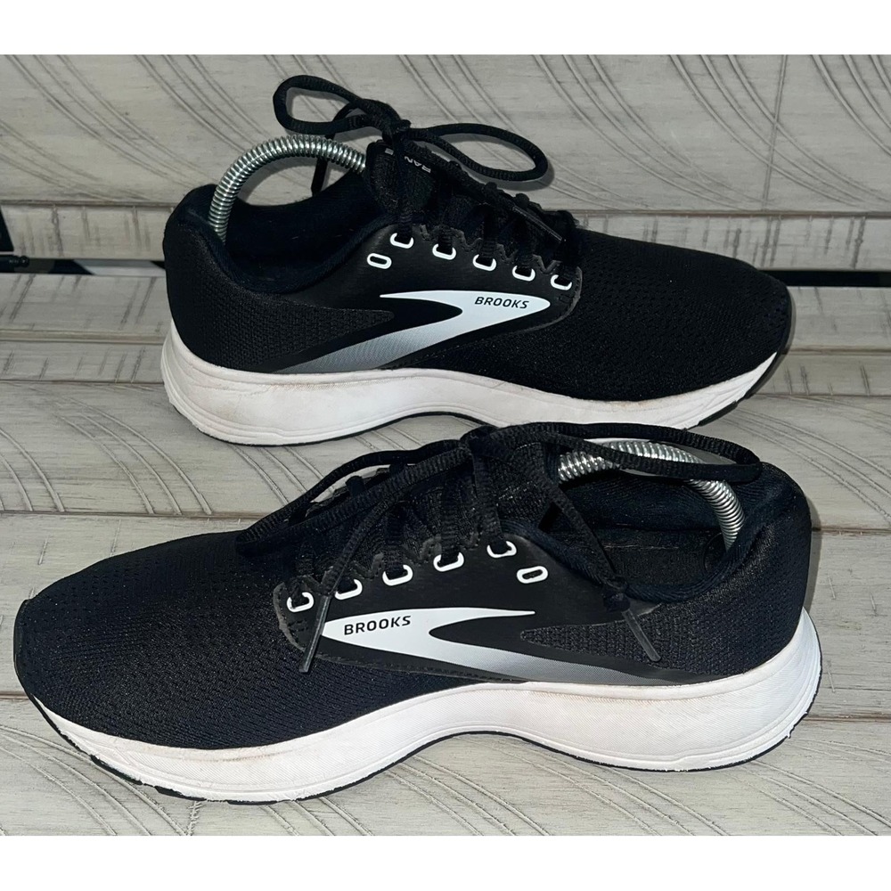 Brooks Womens Range Running Shoe Black White Size 10 Walking Comfort